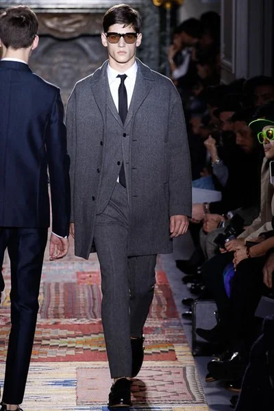 Look 49